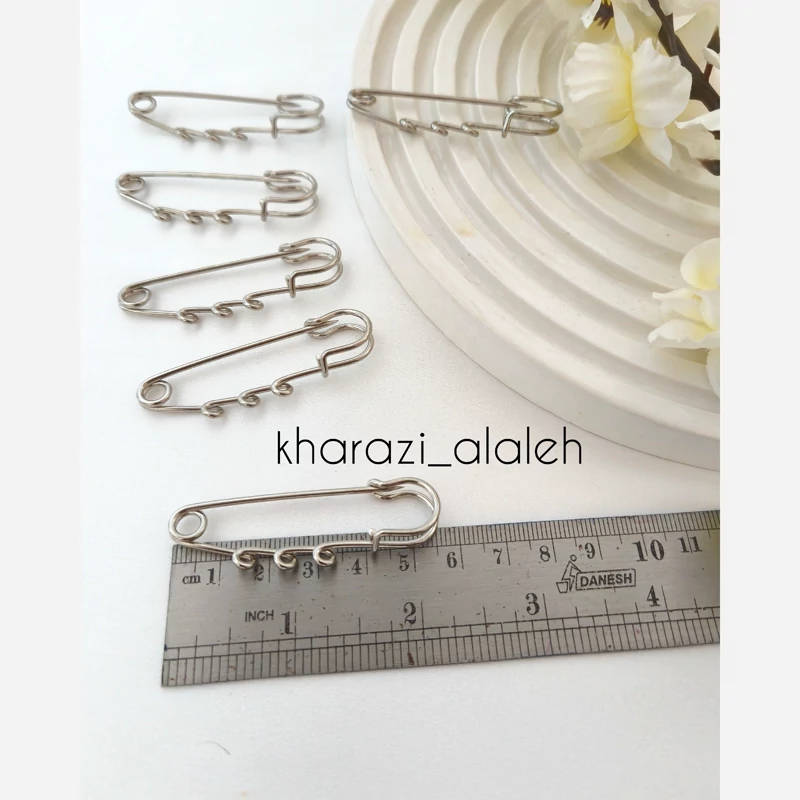 سنجاق اسکاتلندی به رنگ نقره ای 5.5سانتی ( فروش به صورت دونه ای)