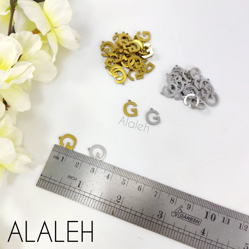 پلاک آویز استیل حروف لاتین مینیمال G (فروش به صورت دونه ای)