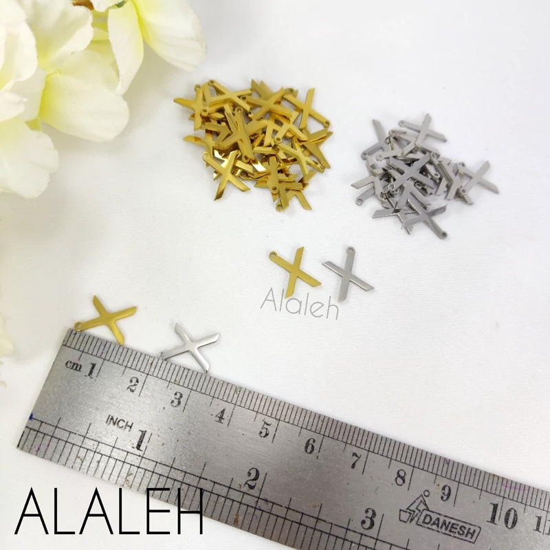 پلاک آویز استیل حروف لاتین مینیمال X (فروش به صورت دونه ای)