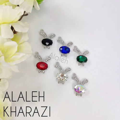 پلاک آویز کریستالی طرح خرگوش ( فروش به صورت دونه ای)