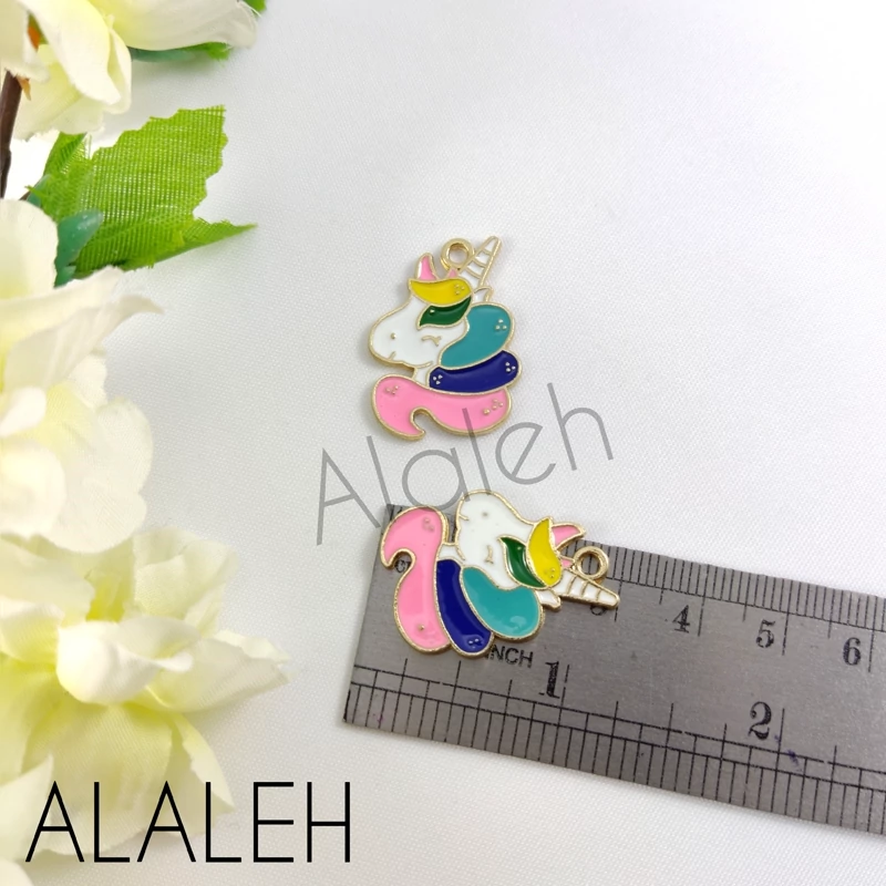 پلاک آویز فانتزی طرح تک شاخ رنگارنگ (فروش به صورت دونه ای)
