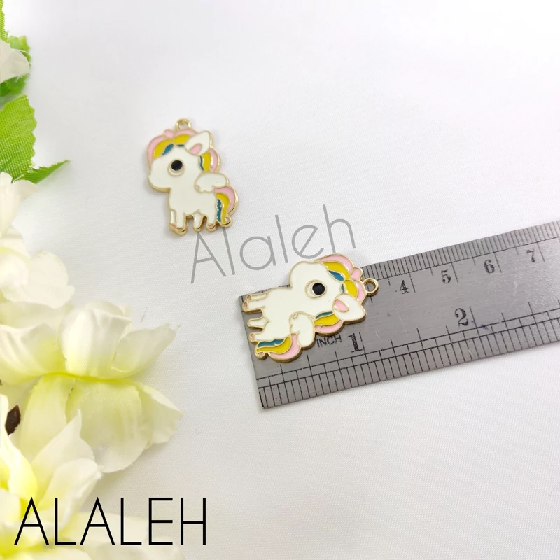 پلاک آویز فانتزی طرح اسب بالدار  (فروش به صورت دونه ای)
